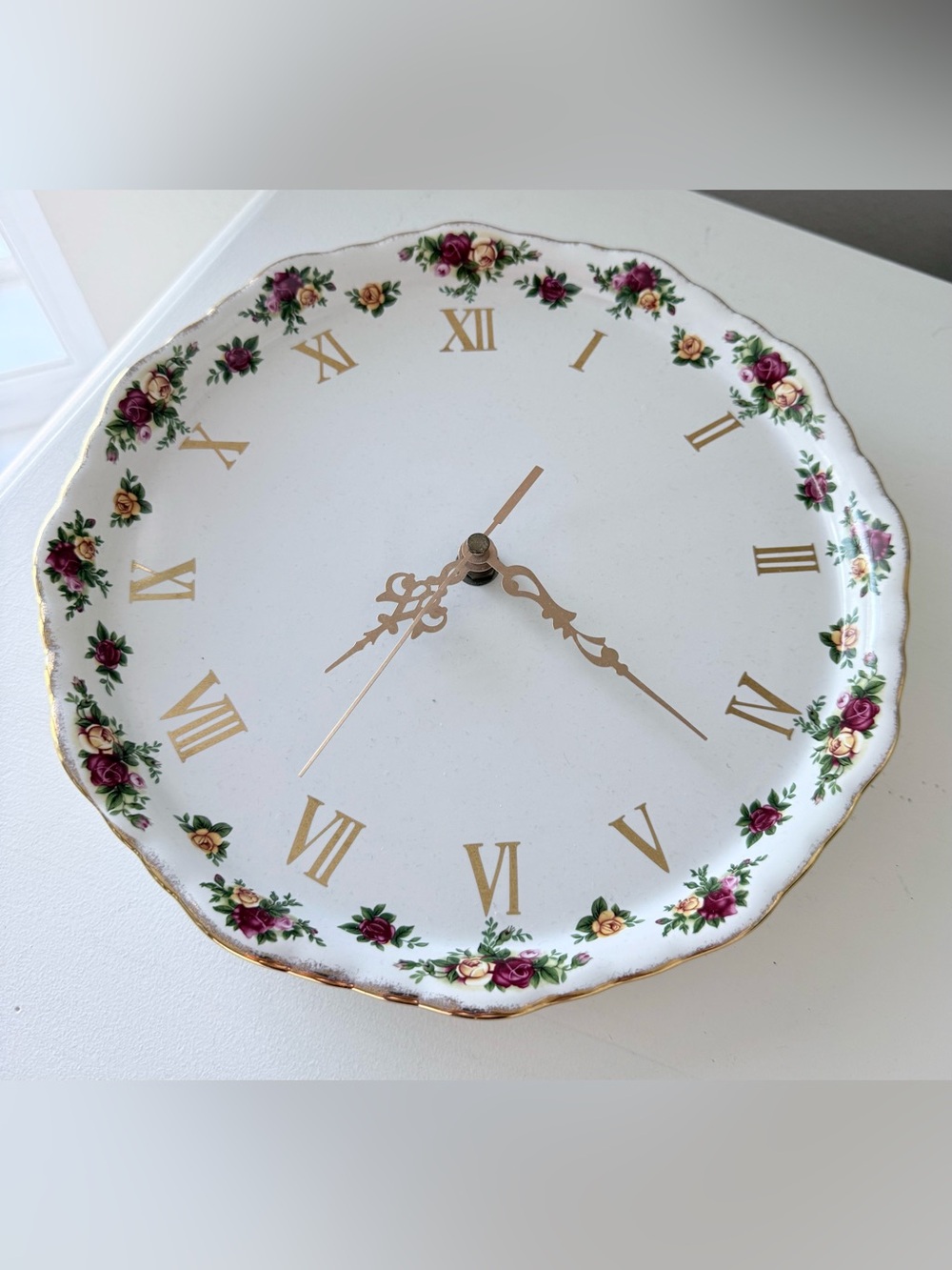 Royal Albert | Clock Old Country Roses Wall Hanging 10” Diameter Plate